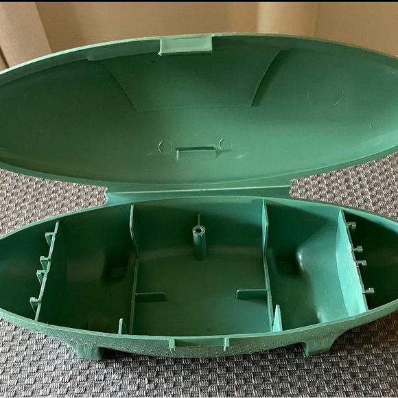 Singer Green Buttonholer and Case - Picture 2 of 5